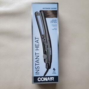 Conair Instant Heat Ceramic Flat Iron - NWT